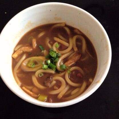 お昼ご飯に作りました^^レトルトカレーと麺つゆで簡単に出来るなんてびっくり！美味しく頂きました。